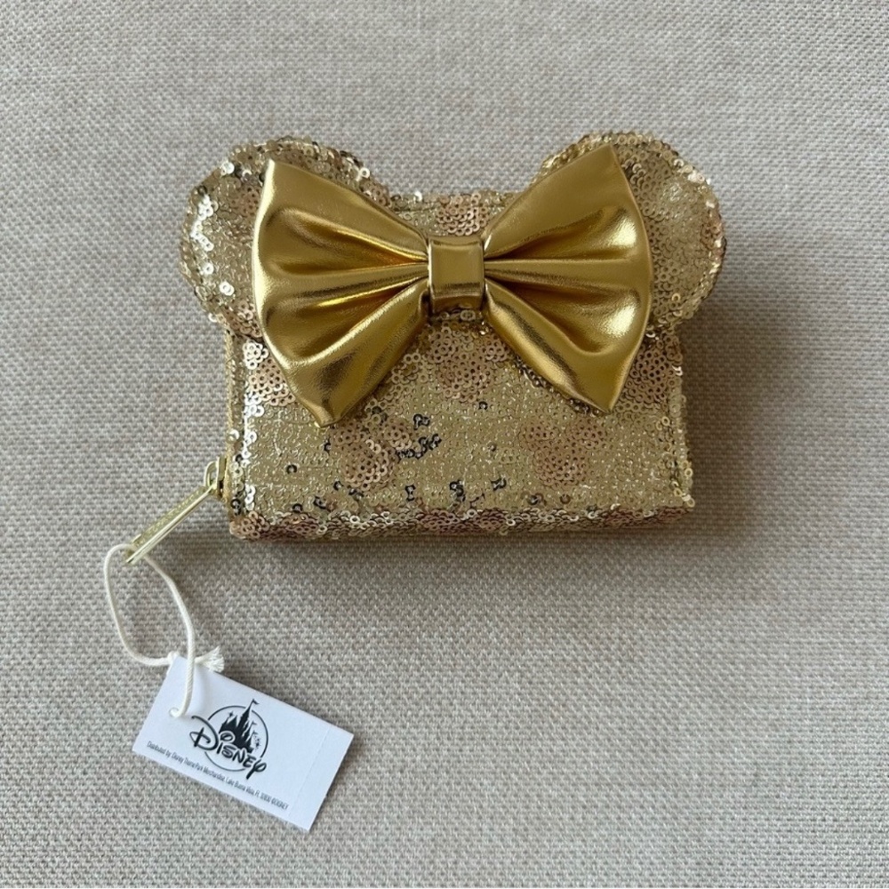 NWT Minnie Mouse Gold‎ Sequin Loungefly Wallet